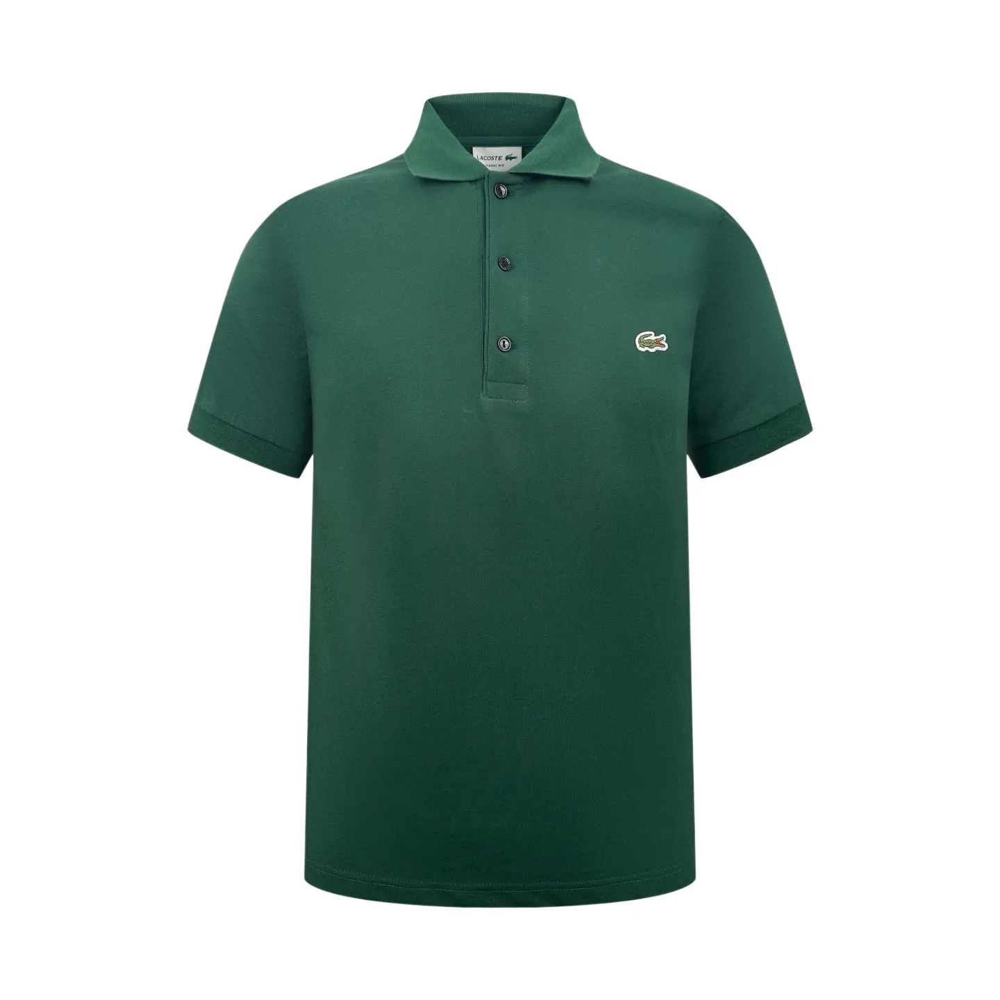 Lacoste crocodile logo Polo shirt (Green). The original version was purchased for 1,090 and developed. The fabric is made of custom-made glaze bee extract cotton. It is delicate, soft and comfortable. It is a pine dark green that has been deposited by time. The soft tones make people calm and calm. The iconic small crocodile pops up in the heart and coexists with the background color. It does not grab the color but has its own recognition. It is simple and simple. It uses solid color as the base and the logo as the print. It shows the texture and brand heritage in a low-key manner. It adopts the stamping process to make independent embroidered stamps through computer embroidery, and then positions them and sews them to fix it on the clothes. It has a strong three-dimensional effect, is strong and washable, has stable quality, and the fabrics have been washed with enzymes. It has a better hand feel and texture. It is not easy to deform, shrink or fade, and maintains long-term beauty. Size:S-M-L-XL
